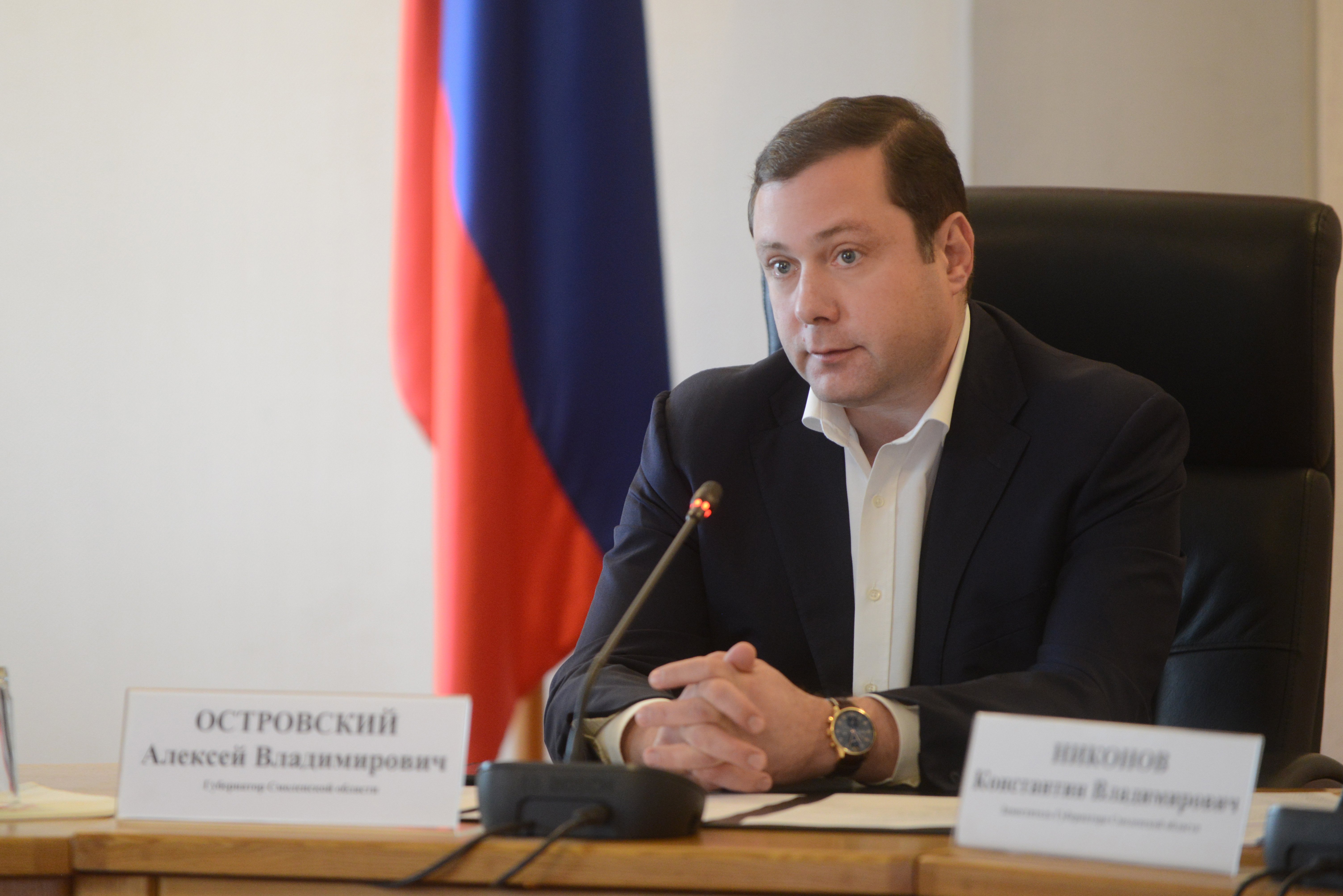 Алексей Островский сохранил позиции в рейтинге глав российских регионов