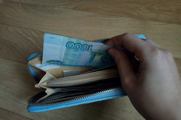 В одном из супермаркетов Сафонова у пенсионерки украли кошелёк