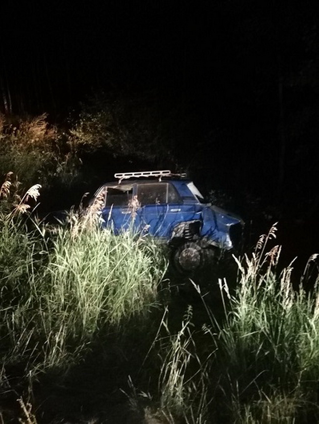 В аварии в Хиславичском районе пострадали водитель и пассажир