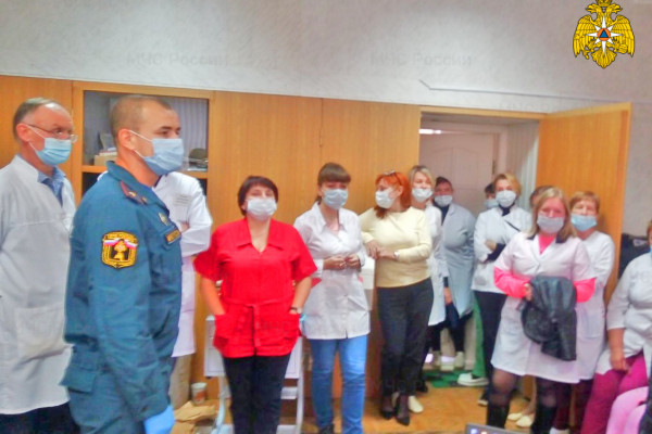 В стоматологической поликлинике Рославля прошла учебная эвакуация