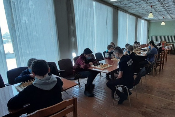 В Краснинском районе прошел чемпионат по шахматам среди школьников 