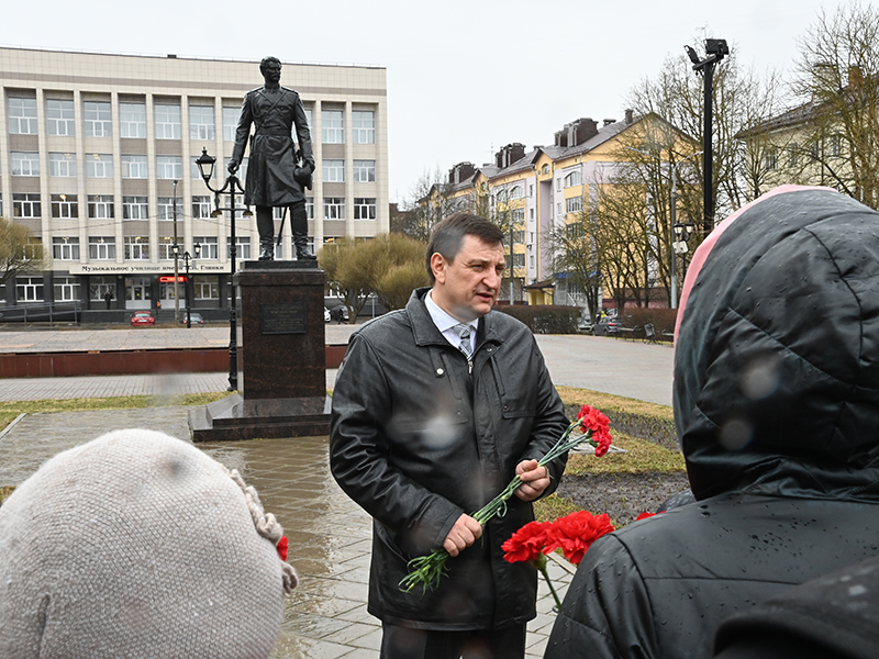 В Смоленске прошли мероприятия, посвященные памяти Николая Пржевальского
