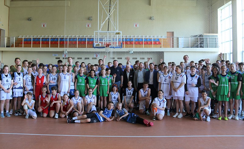 В Смоленской области прошел посвященный Дню России баскетбольный марафон 3х3