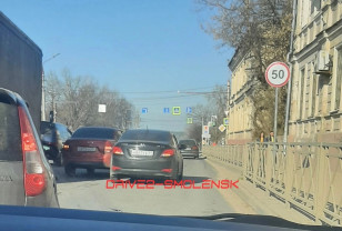 В Смоленске ДТП на Витебском шоссе спровоцировало пробку