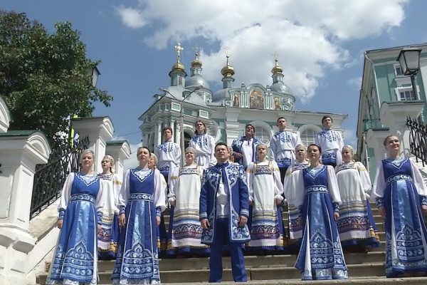 В День России смоляне исполнили знаменитую песню «Конь» в рамках Всероссийской хоровой акции