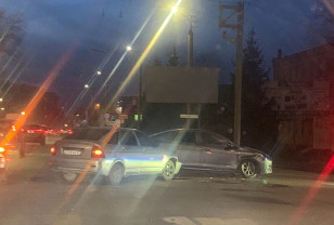 Автоавария затруднила проезд перекрестка улиц Николаева и Марины Расковой в Смоленске