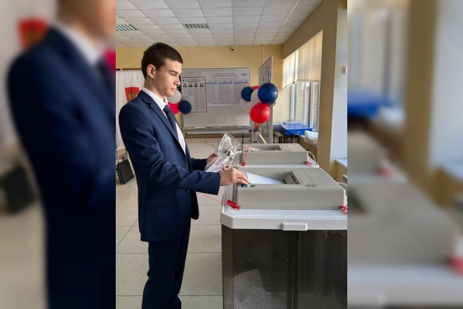 Смоленская молодежь активно голосует на выборах президента