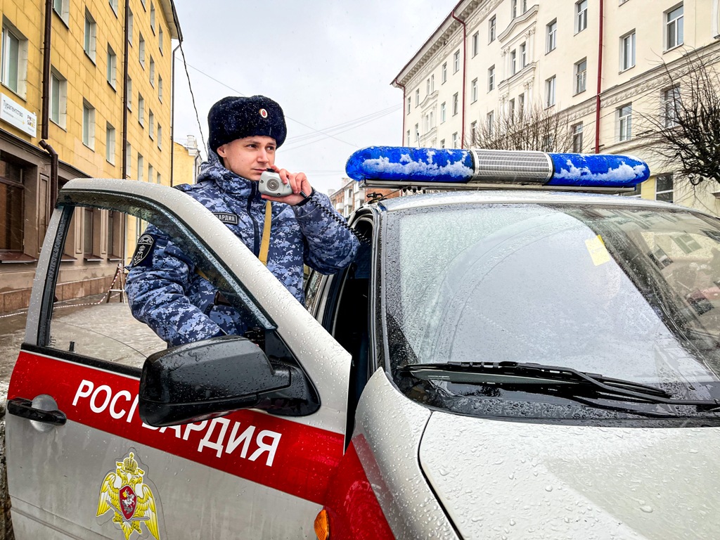 Росгвардейцы приняли участие в обеспечении безопасности президентских выборов в Смоленской области
