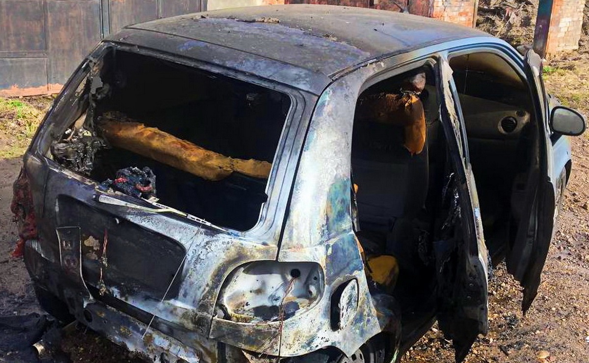 В Смоленске во время сварочных работ загорелась Daewoo Matiz