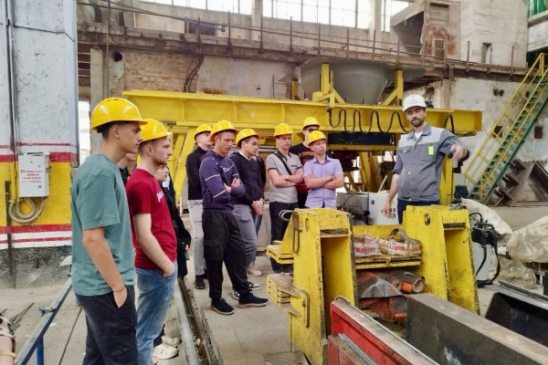 Василий Анохин: «650 специалистов придут работать в строительную отрасль, ЖКХ и дорожное хозяйство»