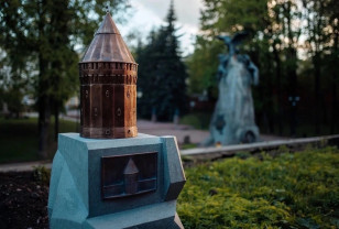 В Смоленске на месте утраченных башен крепостной стены установили бронзовые миниатюры
